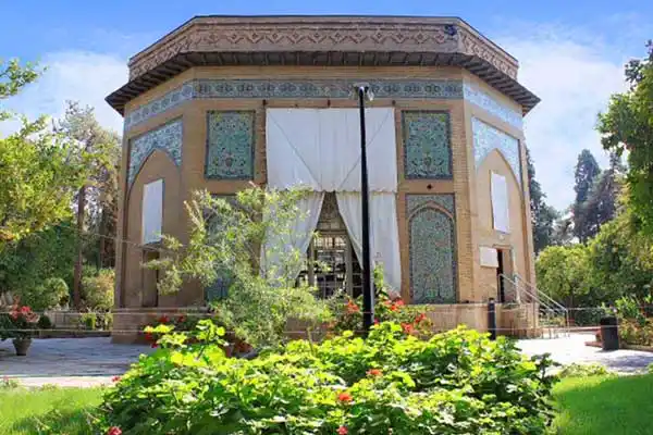 موزه پارس - مکان های دیدنی شیراز