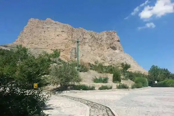 کوه صفه - مکان های دیدنی اصفهان
