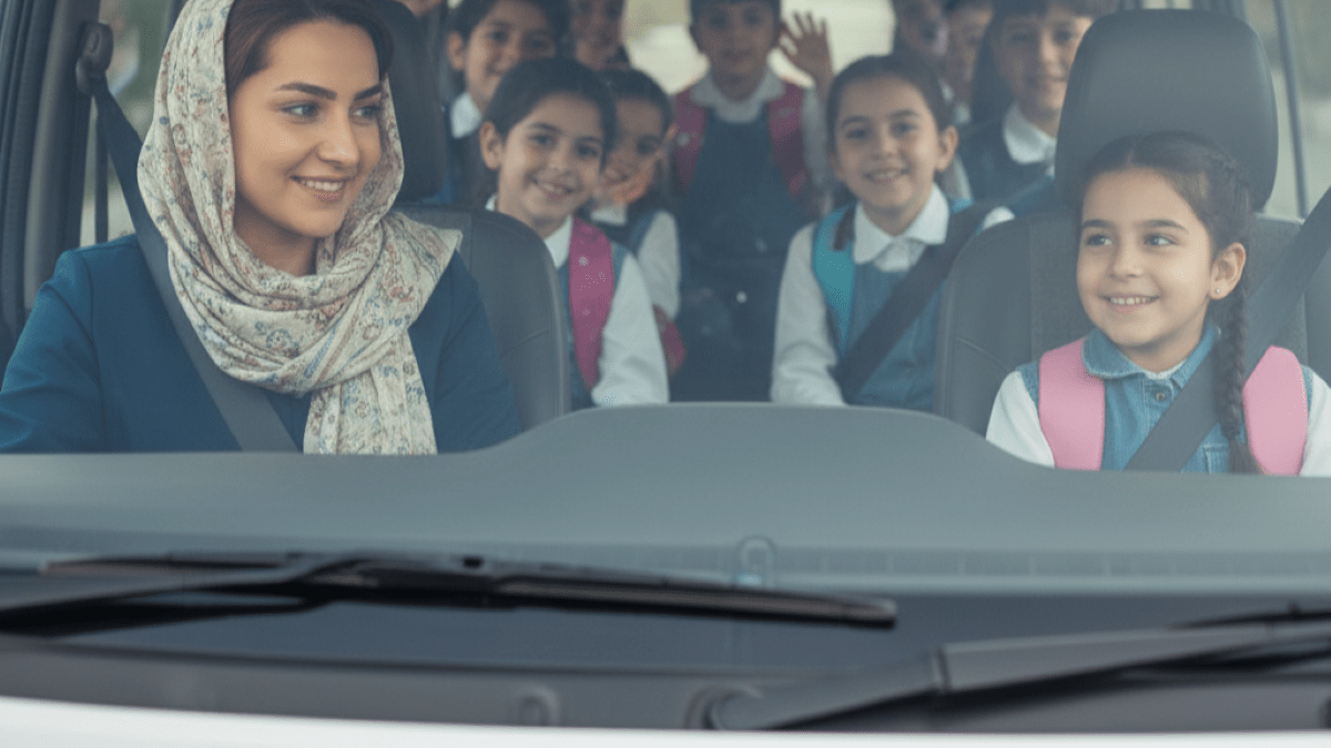  رانندگان خانم سرویس: چگونه با اطمینان کامل، اعتماد والدین به رانندگان خانم سرویس را به یک واقعیت تبدیل کنیم؟